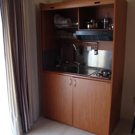 Lägenhetshotell Captain Stavros Nidhrion