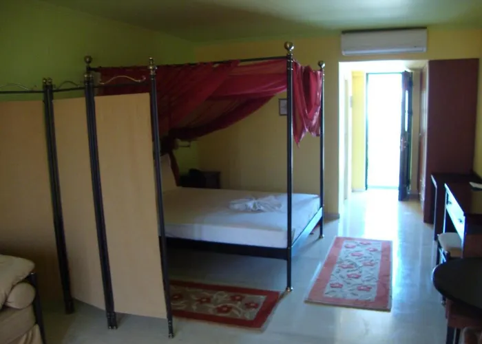 Captain Stavros Aparthotel