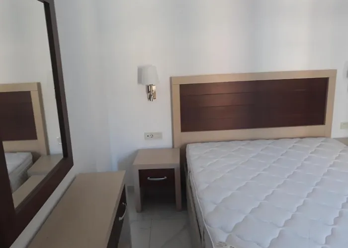 Aparthotel Captain Stavros 4*