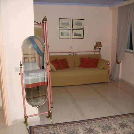 Captain Stavros Aparthotel 4*