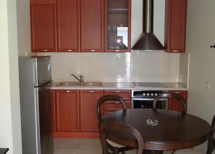 Lägenhetshotell Captain Stavros 4*