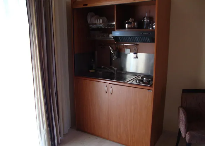 Lägenhetshotell Captain Stavros Nidhrion